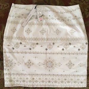 White House black market skirt 4